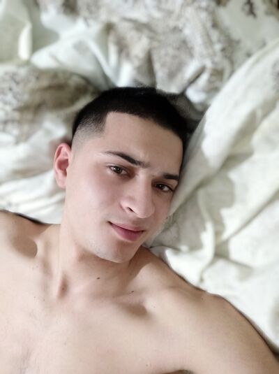  ,   Mishka, 28 ,   