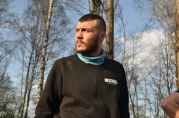  ,   Dan, 32 ,   ,   
