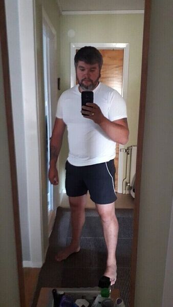  Huddinge,   Ruslan, 41 ,   ,   