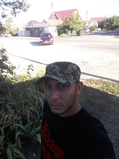  ,   Ը, 33 ,   ,   , c 