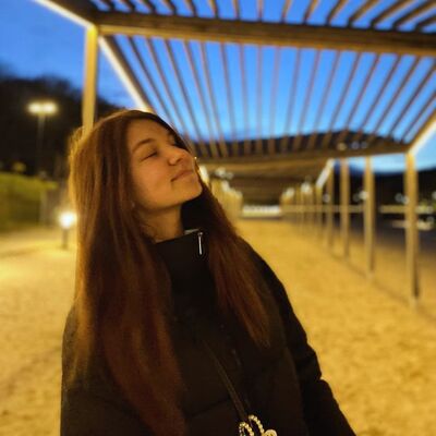  ,   Anastasia, 19 ,     , c , 