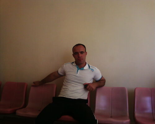  ,   Alex, 43 ,   