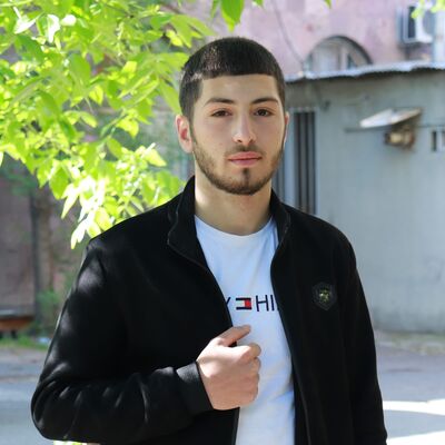  ,   Vahan, 24 ,   ,   