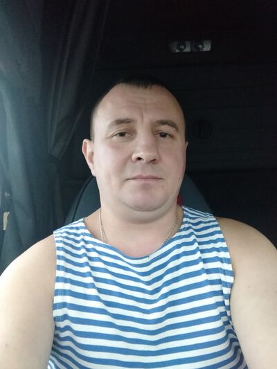  ,   Zhenek, 40 ,   ,   