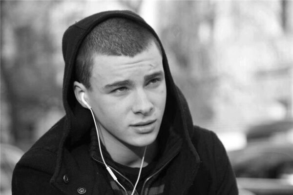  ,   Luka, 32 ,   ,   
