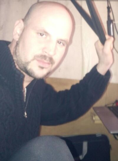  ,   Artur, 41 ,     , c 