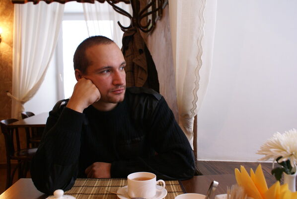  ,   Ruslan, 38 ,   ,   , c 