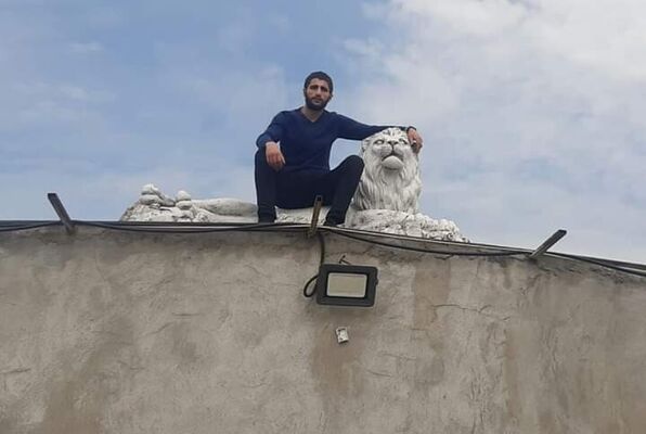  ,   Arman, 27 ,   ,   , c 
