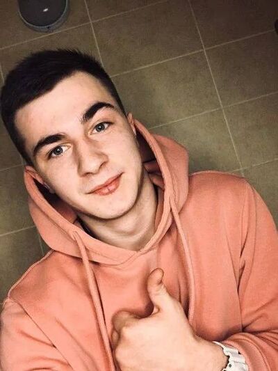  ,   Maxim, 21 ,   ,   