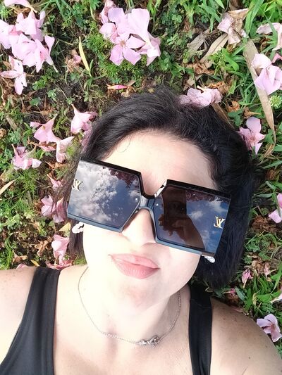  -,   Mia, 44 ,   c 