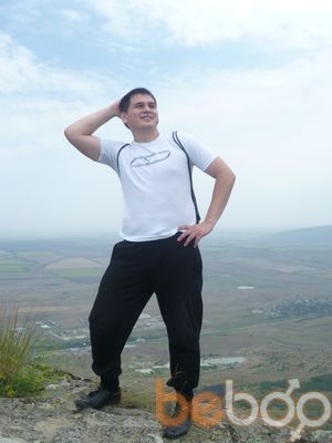  ,   Murik, 34 ,  