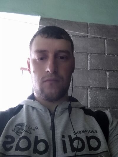  ,   Ionel, 38 ,   ,   , c 