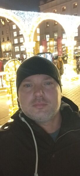  ,   Nik, 38 ,   ,   