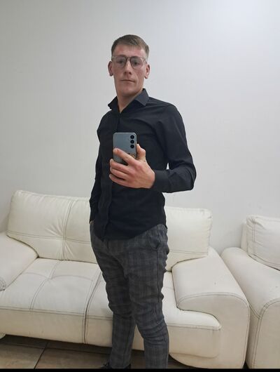  ,   Denis, 26 ,   ,   