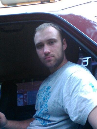  ,   Andrej, 33 ,   