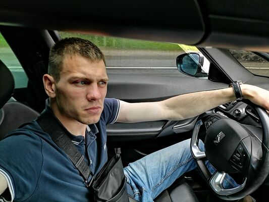  ,   Nik, 30 ,   