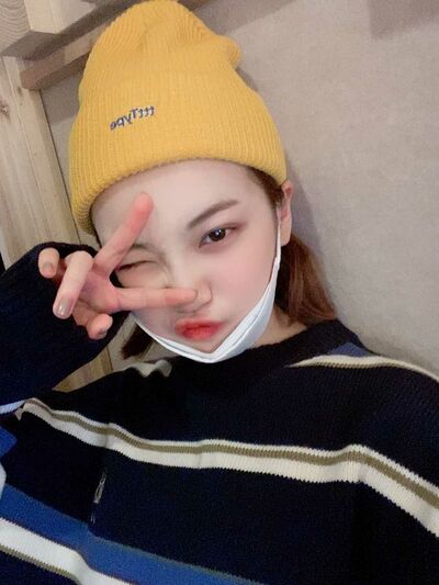  ,   Fang Jing, 31 ,   ,   