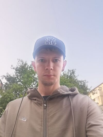  ,   Alexander, 32 ,   c 