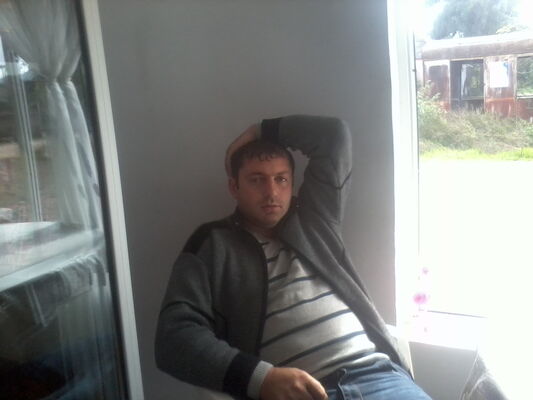  ,   Armen, 42 ,   