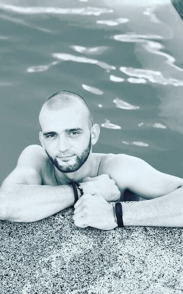  ,   Vlad, 32 ,  
