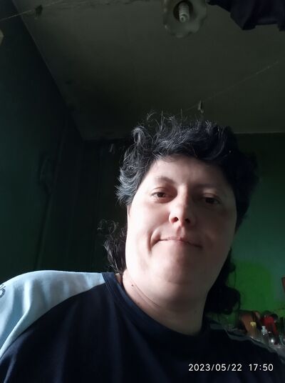  ,   Maria, 44 ,   c 