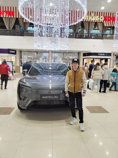  ,   Uzmer, 23 ,   ,   