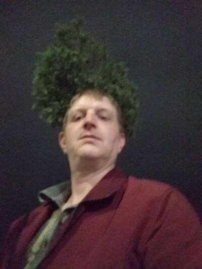  --,   Maxim, 42 ,   ,   , c , 