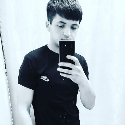  ,   Joni, 29 ,   
