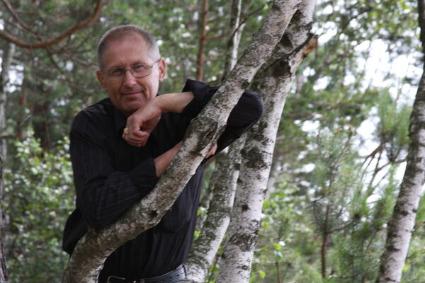  ,   Leonid, 62 ,   ,   , c 