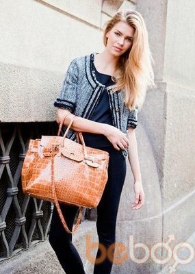  ,   Vika, 33 ,   