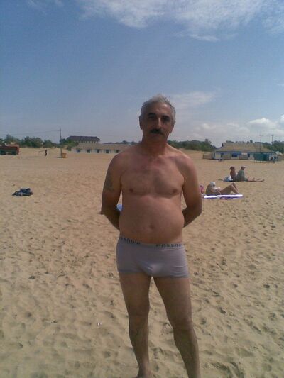  ,   Garik, 64 ,  