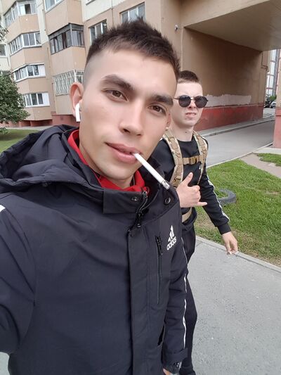  -,   Maksimka, 25 ,   ,   , c , 