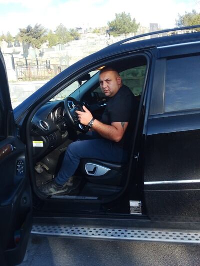  ,   Vlad, 32 ,   ,   