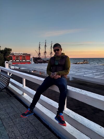  ,   Yoel, 46 ,     , c 