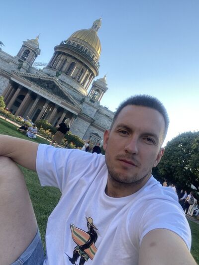  ,   Alex, 34 ,   