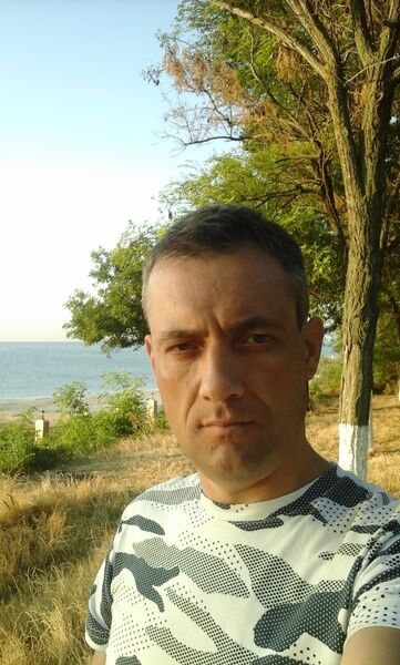  ,   Andrik, 45 ,   