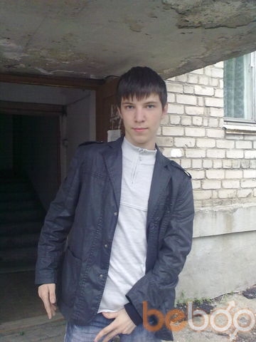  ,   Maikl, 32 ,   
