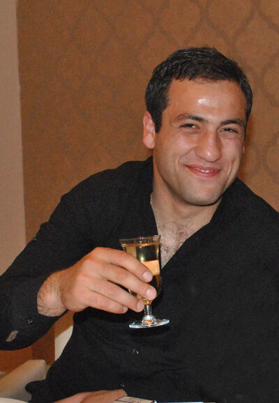  ,   Gruzin, 33 ,  