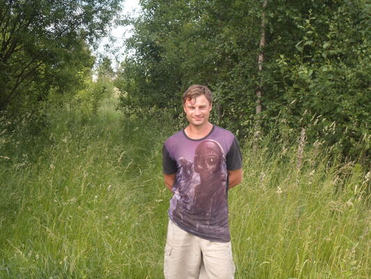  ,   Anton, 42 ,   