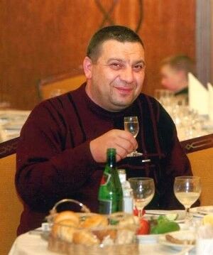  ,   Artur, 61 ,   