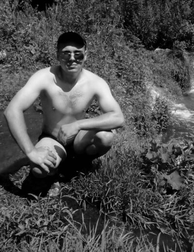  ,   Anton, 28 ,   
