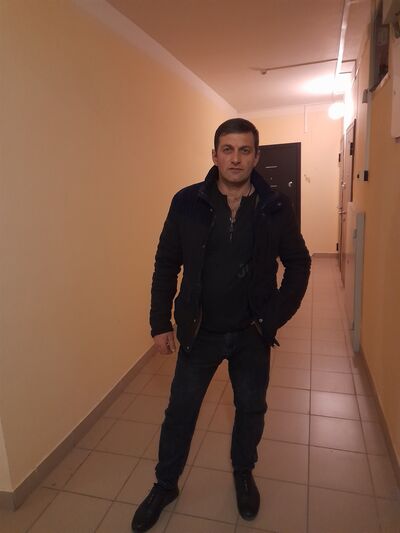  --,   Artur, 44 ,   