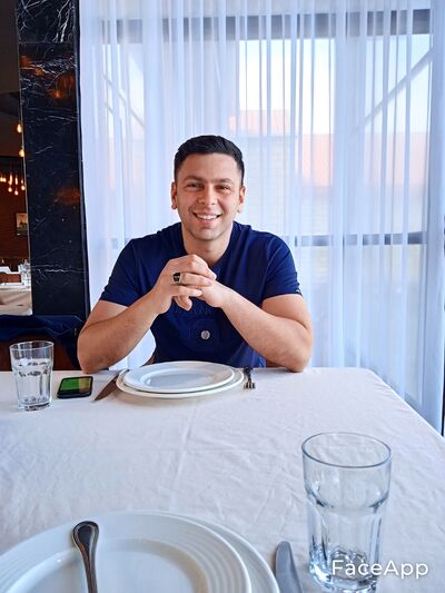  ,   Ali, 34 ,   ,   