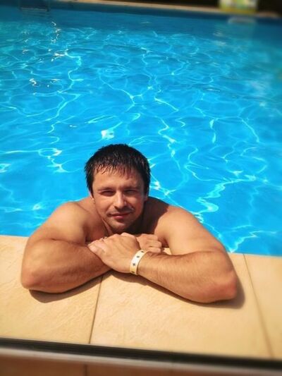  ,   Serega, 39 ,   