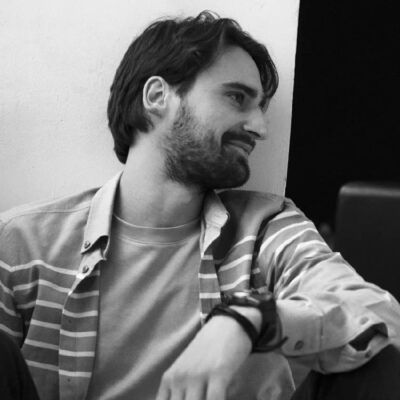  ,   Denni, 32 ,   ,   