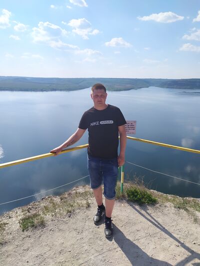  ,   Viktor, 29 ,   ,   