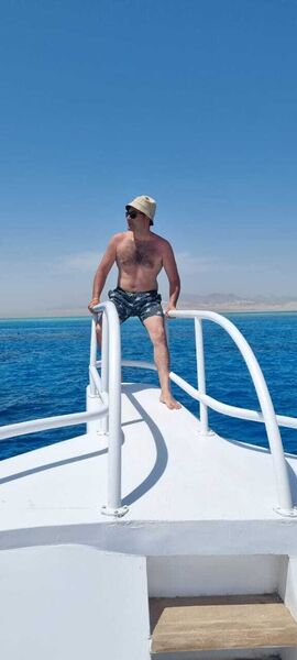 ,   Ruslan, 33 ,   ,   