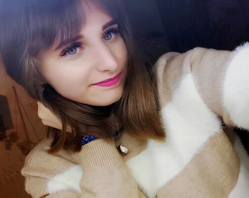   ,   Victoria, 18 ,   ,   