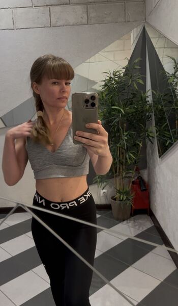  Abbadia Lariana,   Oxana, 41 ,   