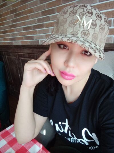  ,   Dina, 33 ,   ,   